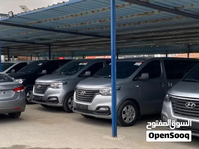 باصات للايجار مع السائق فقط 10 مقاعد  لجميع انحاء المملكة  مطار الملكة علياء.. جسر الملك حسين