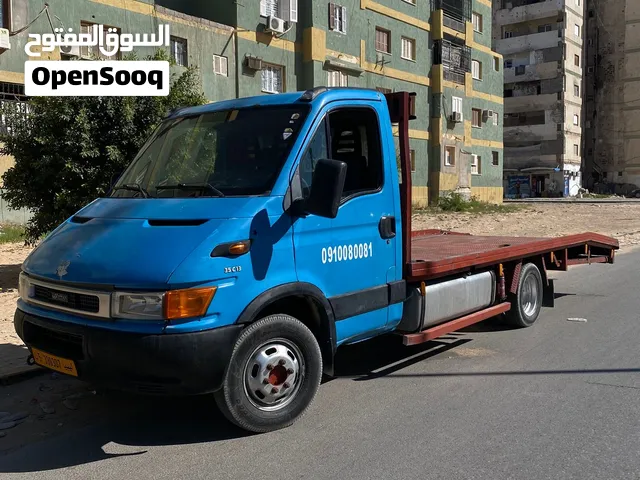 ساحبه للنقل داخل طرابلس وخارجها
