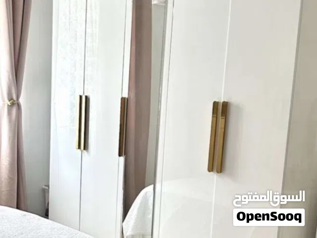 خزانة ملابس 5 ابواب بأبواب متأرجحة