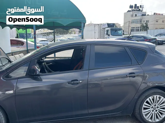 Used Opel Astra in Ramallah and Al-Bireh