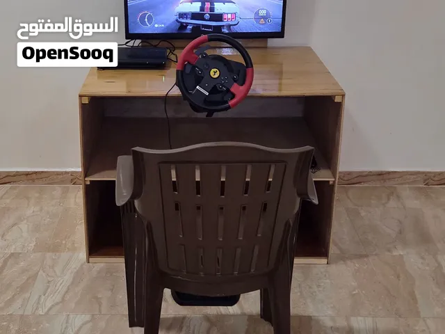 طاولة مع الدركسون جديد