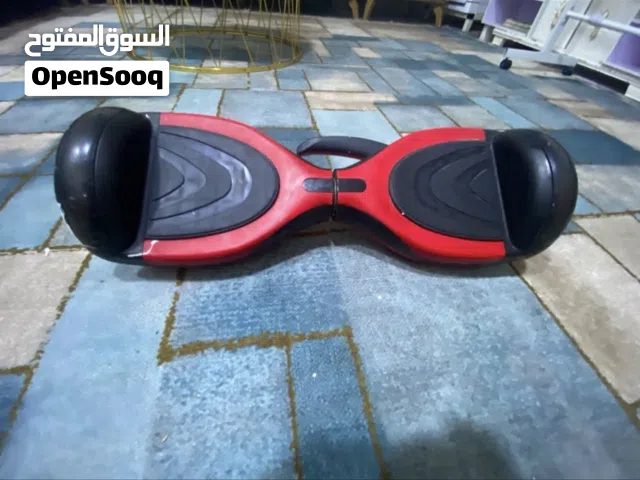 درجة شحن مع بيسكل. وحيونات.  منزلية ارنب وطيور كوكتيل مع بيسكل بناتي عمر 7 سنوات