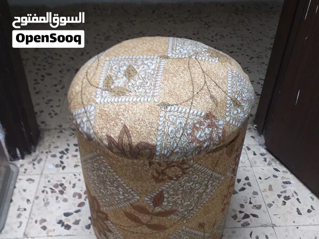 بيع لضرورة كرسي غرفة نوم خشب وقماش 10 طاولة وسط 20 ثقيلة