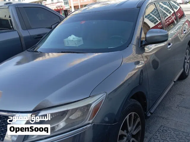 2015 نيسان باثفايندر SL