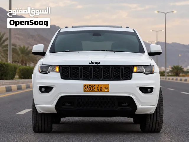 Used Jeep Grand Cherokee in Al Dakhiliya