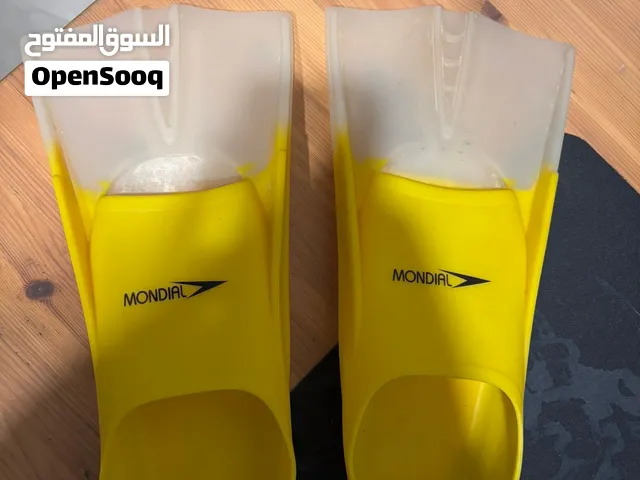 زعانف استعمال خفيف كالجديد