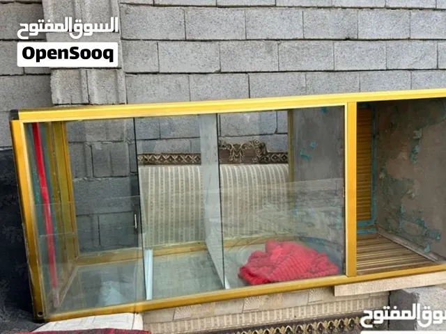 عارضه مال صالون اي شي جديده ونضيفه