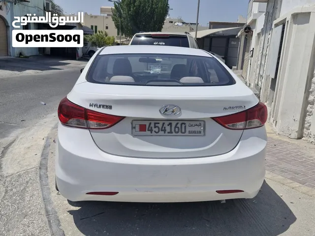 للبيع هونداي النترا موديل 2014 سيارة كل شي فيها سليم نظيفة ما تعاني من أي شيء بينا نسجل الجديد
