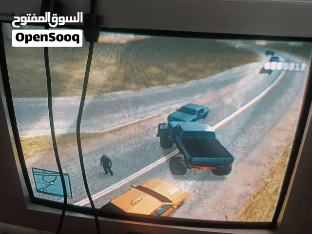 تلفازون و بلاستيشن 2  مهكر في حوالي 20 لعبه