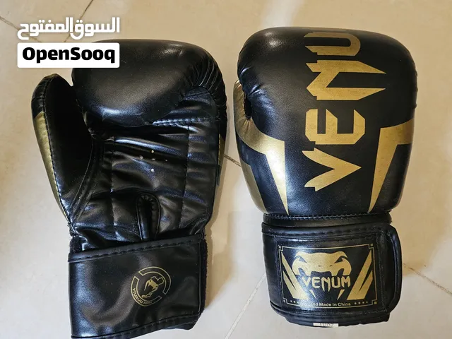 كفوف ملاكمة و مصارعة مقاسات مختلفة للبيع