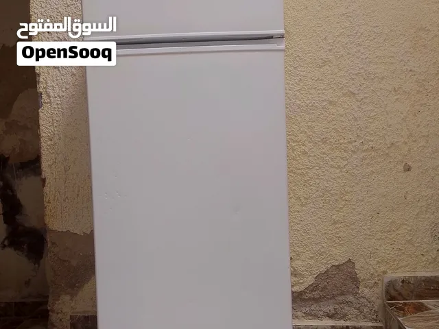 ثلاجه للبيع السعر 80دينار