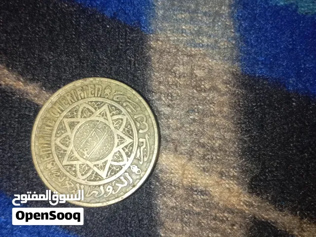 عملات 50 فرنك القديما من سنة 1371