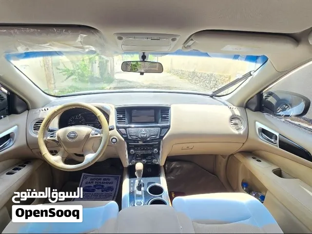 Used Nissan Pathfinder in Al Dhahirah
