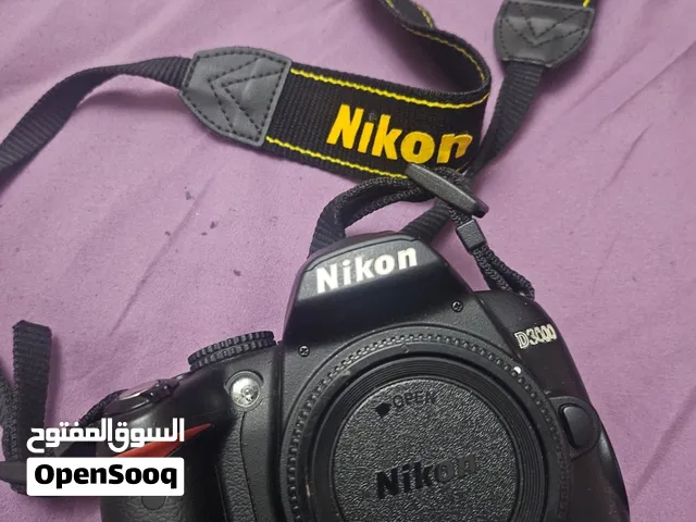 Nikon D3000 للبيع بداعي السفر