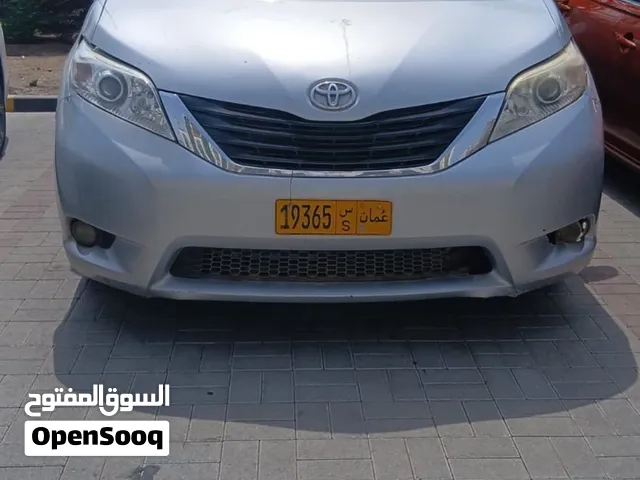تويوتا ستيشن واجن سينا سيارة جاهزة للاستخدام ما تشتكي من شيء