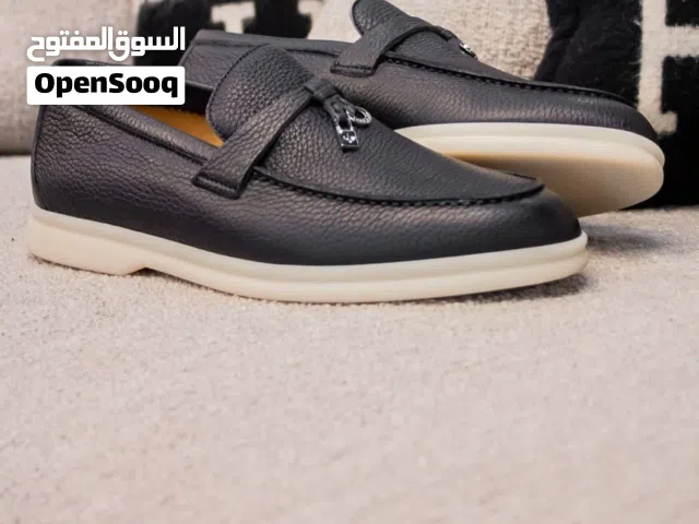 Loro piana جلد اسود