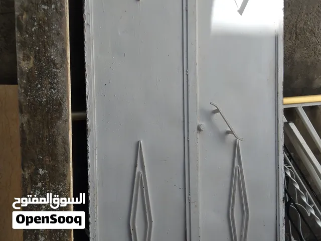 باب حديد عرضه متر وطوله 2متر و10