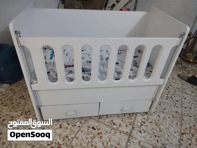 سرير اطفال من سنه الى 5 سنوات تركي جديد بعده ينفتح من جهة الام  وياه دوشك سعر 75 مستعجل