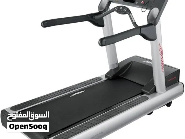 Life Fitness Integrity Series CLST Treadmill – Used
