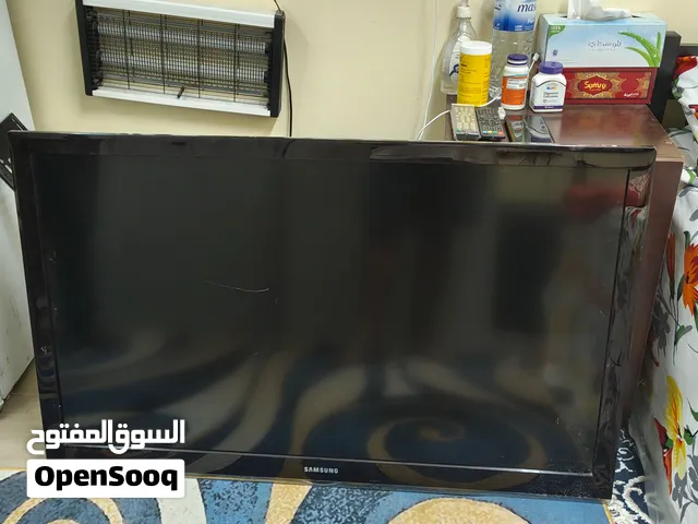 للبيع تلفزيون Samsung بحالة جيدة، مناسب للبيت أو الغرفة أو المجلس.