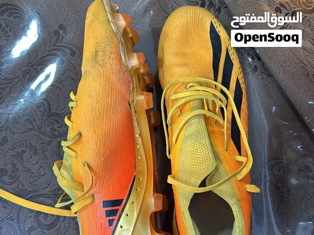اديداس رقم 1 مقاس 44
