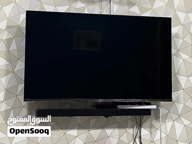 Hisense 50 inches Smart LED with Remote and accessories