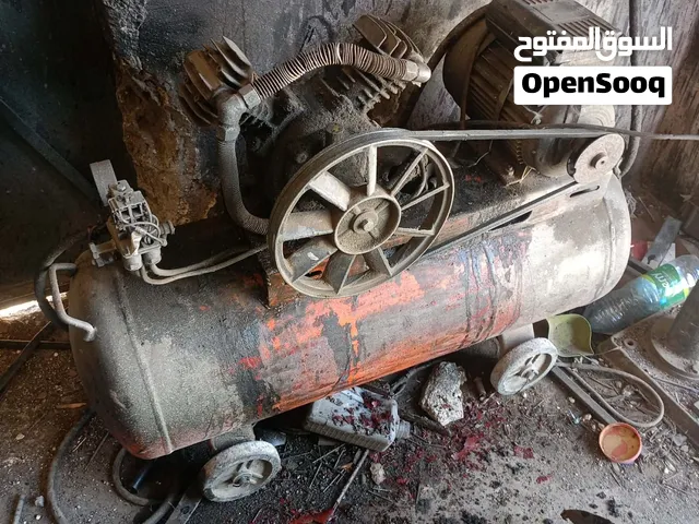 عدة حدادة للبيع بداعي السفر قابل للتفاوض