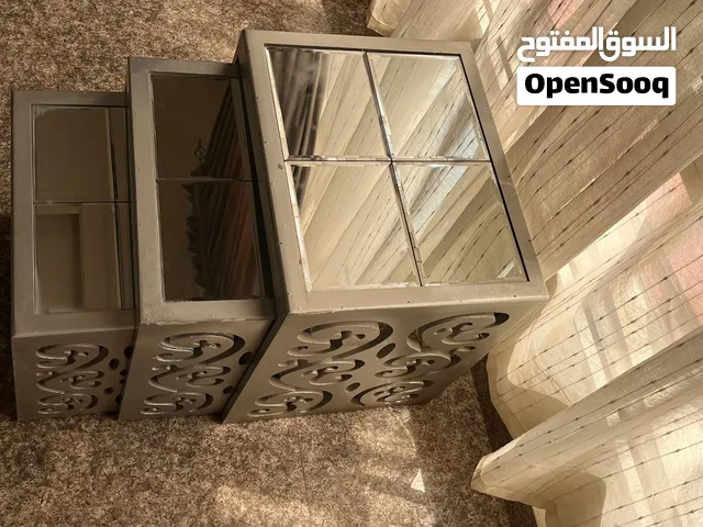 للبيع – 3 طاولات ديكور أنيقة