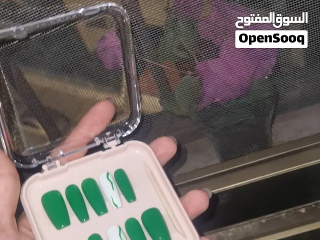 اظافر جل جاهزة او خاصة