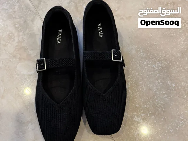 Vivaia comfort shoes black