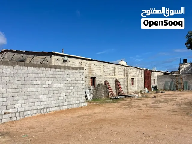 هنقر للايجار كمخزن في منطقة قزير بالقرب من محل الابيه