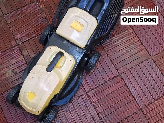 حصادة عشب كهربائية