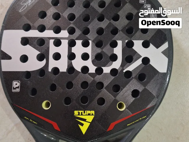 مضرب بادل بحالة جيده