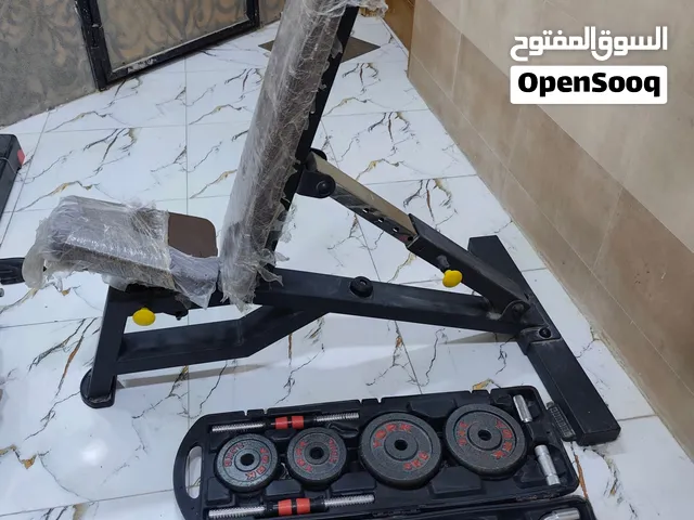للبيع غراض جيم منزليه بحاله ممتازه اخت الجديده   (بنج قاعات ثقيل + جنطة أوزان 50 كغم)