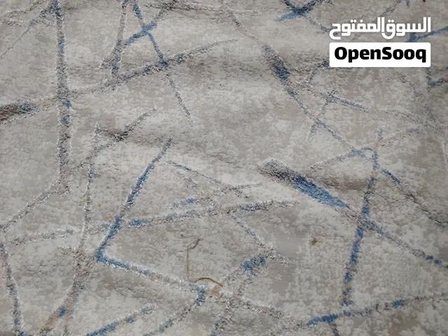 زوليه اصليه قياس 3 ب 4 نضيفه مشتريته المتر ب 7 وكلش نضيفه سعرهه 40 ابو الخصيب منطقه العوجه