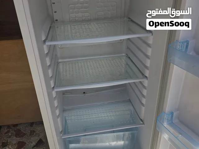 ثلاجه. نظيفه. للبيع