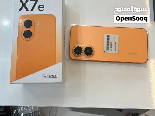 جهاز HONOR X7e من الأجهزة الاقتصادية/المتوسطة، وأبرز نقطة قوة فيه هي البطارية الضخمة