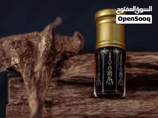 أدهان وأخشاب