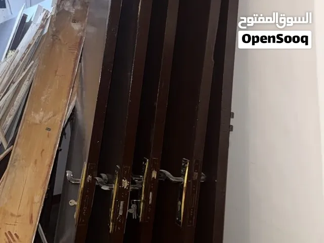 للبيع ابواب خشب مستعملة