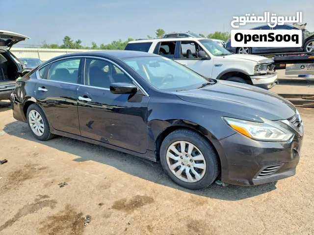 للبيع بالحادث السيارة واصلة