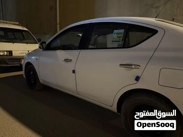 نيسان سني للبيع موديل 21 البدي مكفول حداده حلوه بس بيها صوت بلمكينه مال رواجز السعر 94 بيها مجال