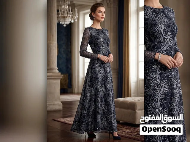فستان اسود لماع