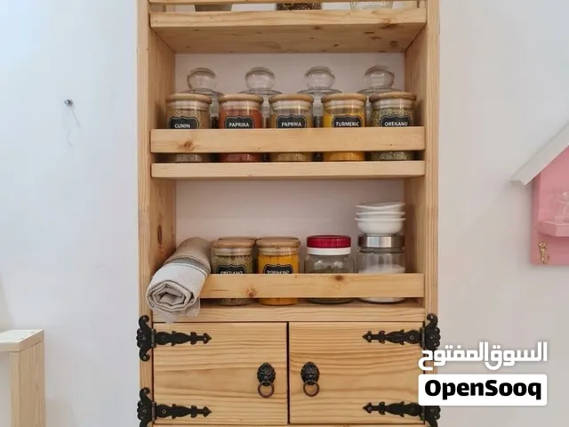 منظم مطبخ خشبي فاخر (رفوف بهارات + خزانة صغيرة + تعاليق أكواب) - شغل يدوي