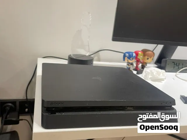 Playstation 4 Slim 1TB  للبيع