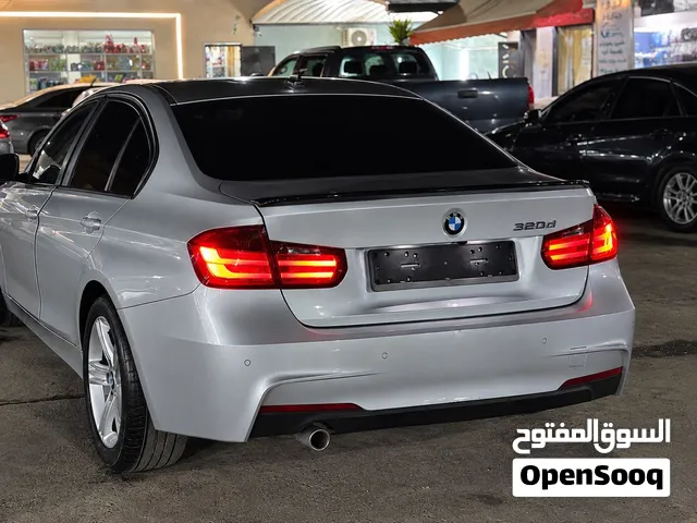 طرف واحد في ليبيا F30 BMW 320d .باالنظافه هادي نافطه كاش وحوله نفس السعر