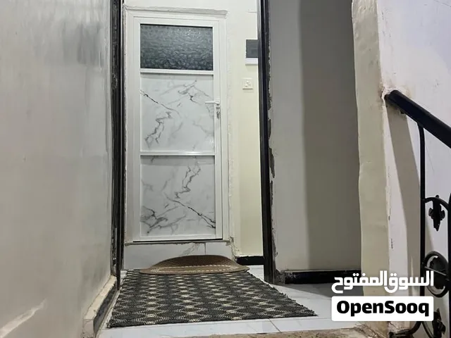 بيت حر لبنتين وعشر