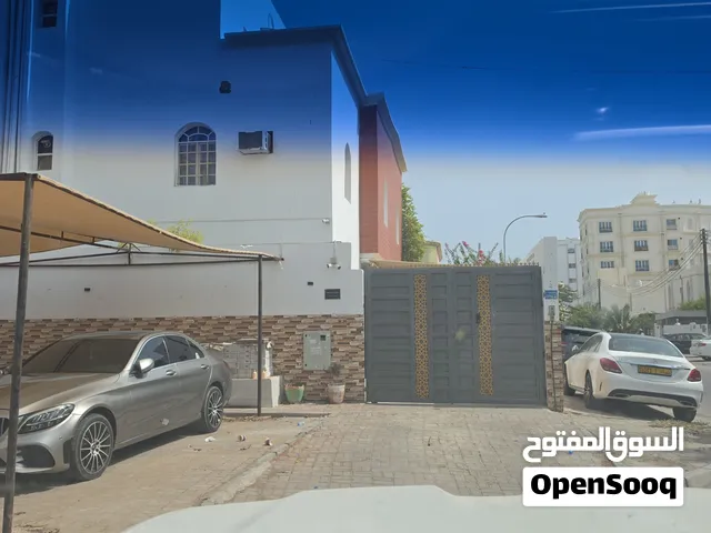 فيلا للبيع من اصل توين