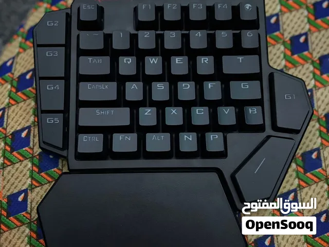 كيبورد ألعاب ميكانيكي بيد واحدة Redragon K585RGB DITI V2 نظيف جداً