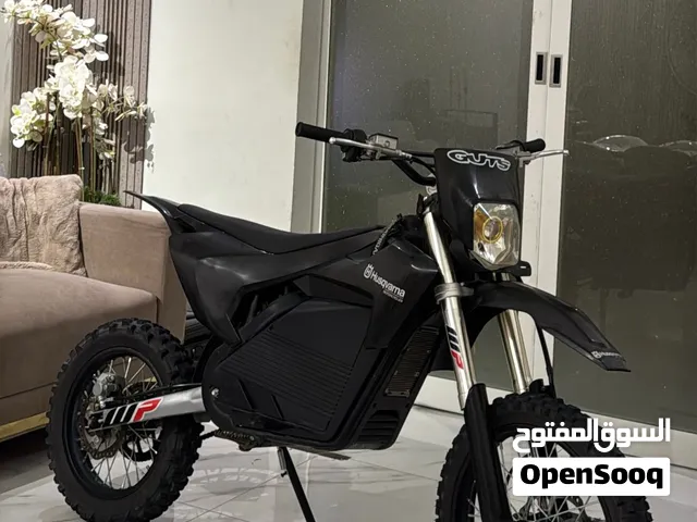 MotoTec 72V 5000W Electric Dirt Bike – For Sale