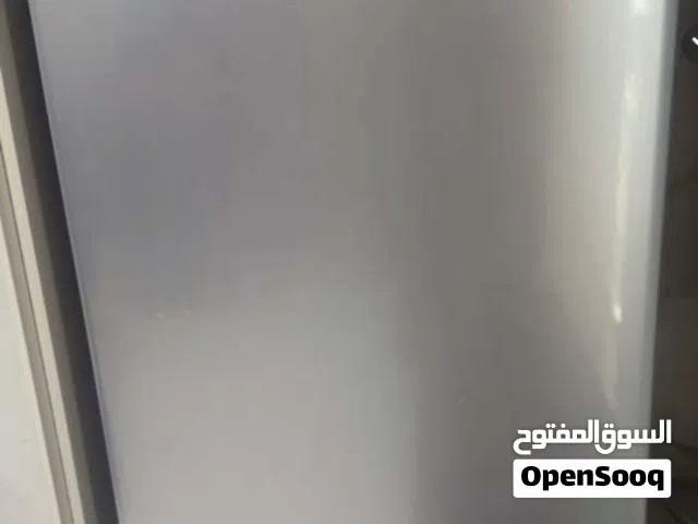 فرصة للبيع بسعر مغري معدات صالون مستعمل خفيف للبيع بدواعي السفر